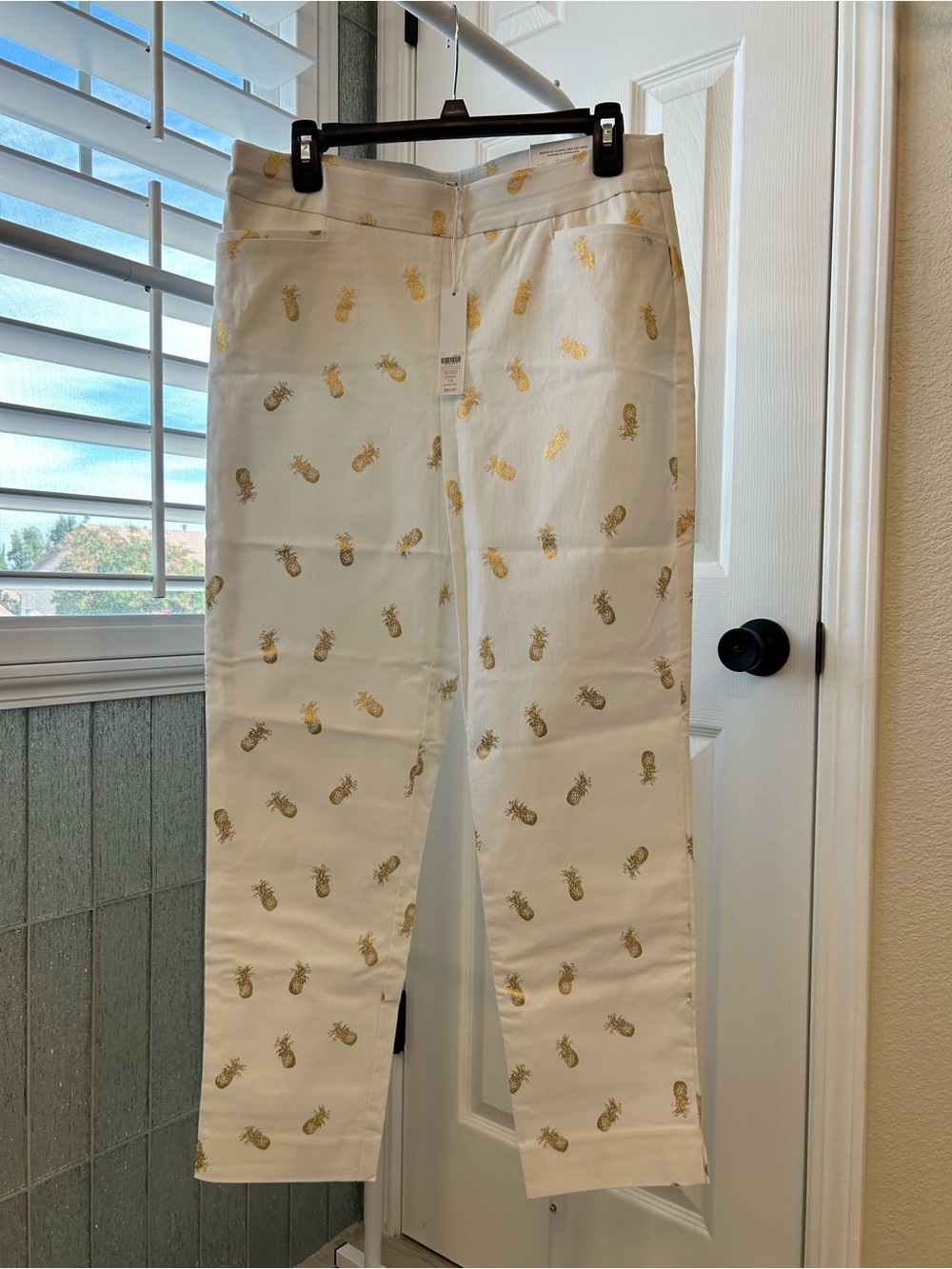Chico's White Ankle Pants with Gold Pineapple Print
